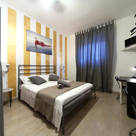 Hotel Il Sole à Trani Extérieur photo