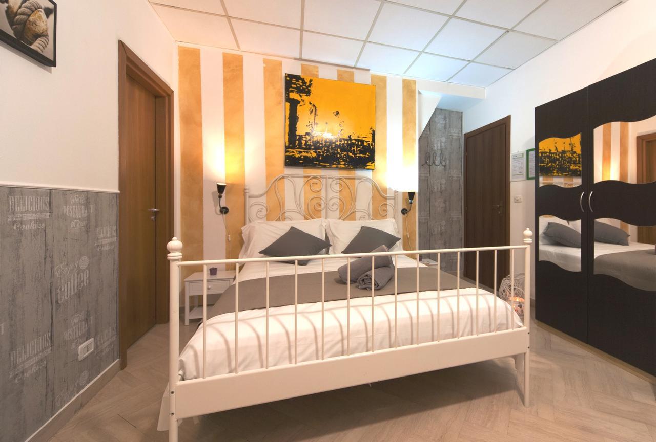 Hotel Il Sole à Trani Extérieur photo