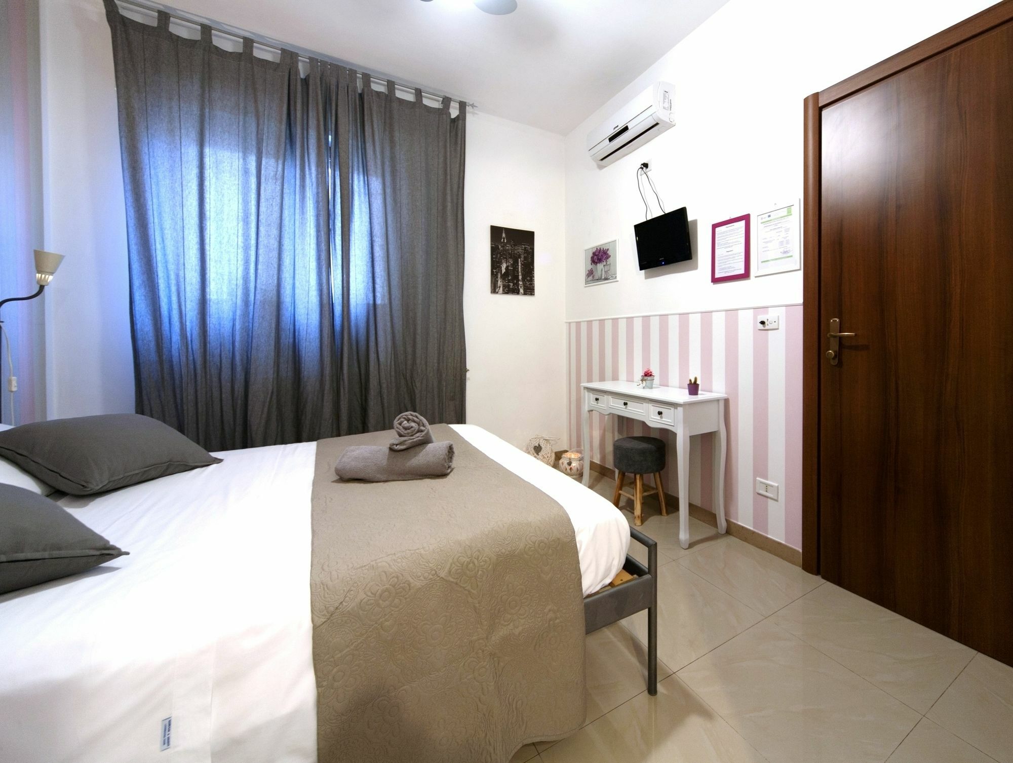 Hotel Il Sole à Trani Extérieur photo